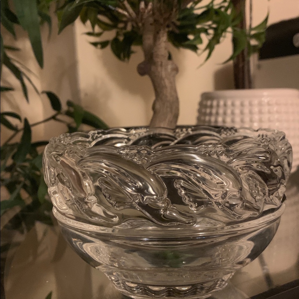 Mid-Century Modern Clear Tiffany & Company Art Glass Crystal Bowl With Dolphins